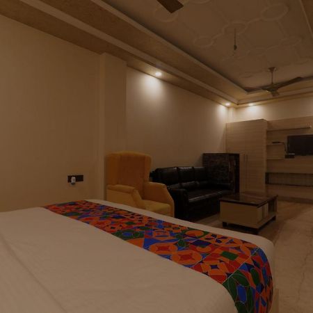 Shri Tirupati Residency Hotel ลัคเนา ภายนอก รูปภาพ