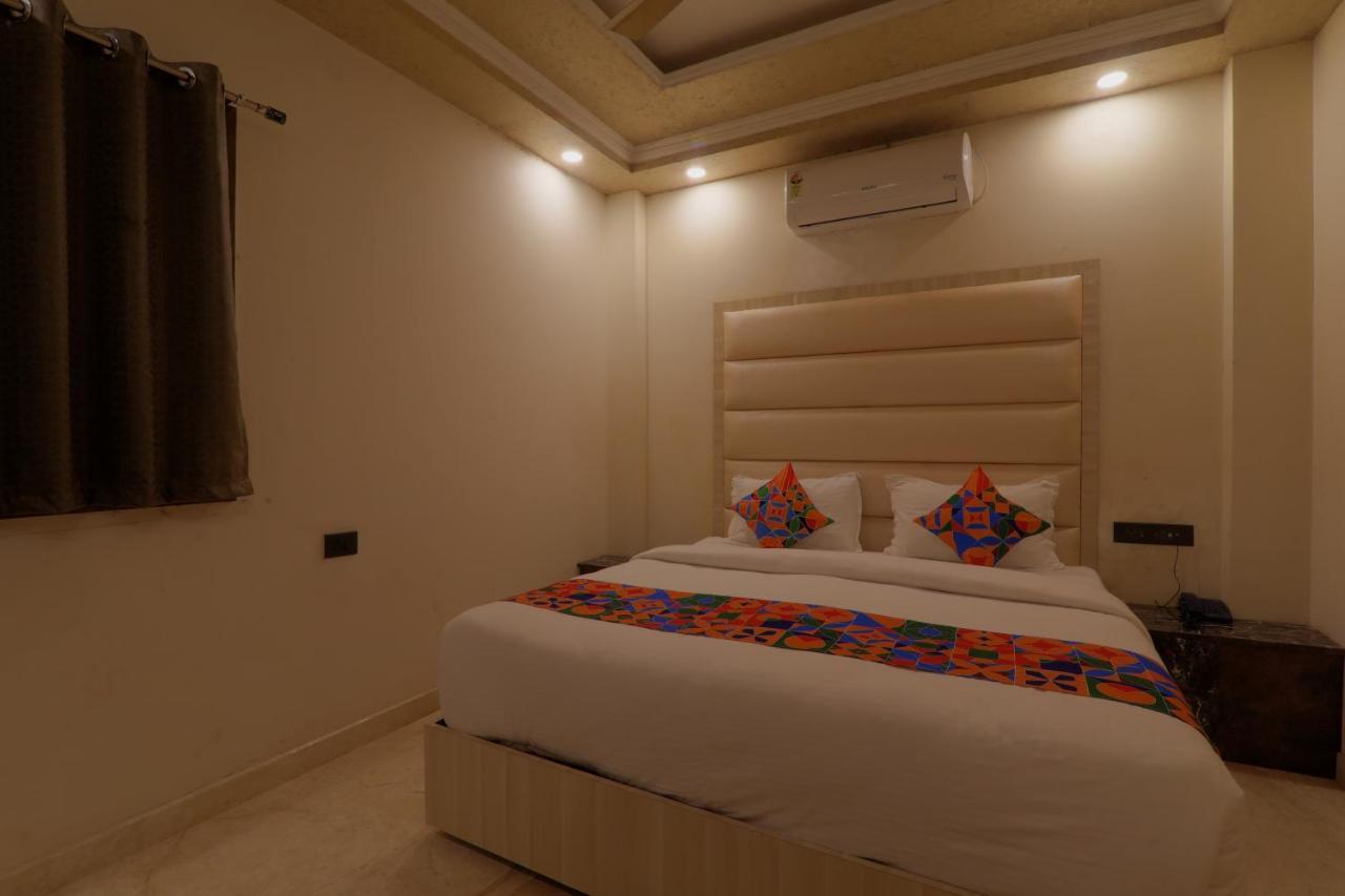 Shri Tirupati Residency Hotel ลัคเนา ภายนอก รูปภาพ