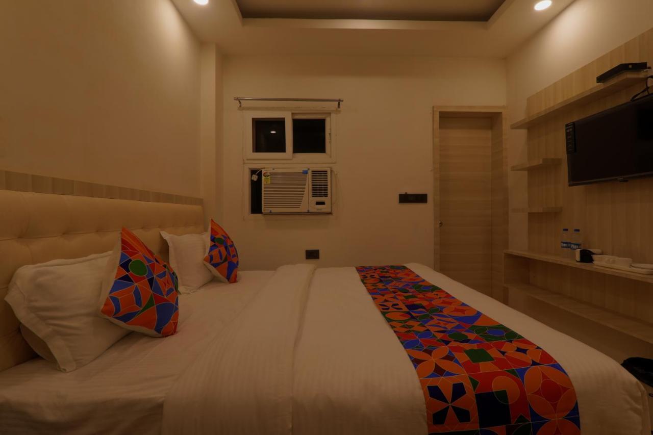 Shri Tirupati Residency Hotel ลัคเนา ภายนอก รูปภาพ