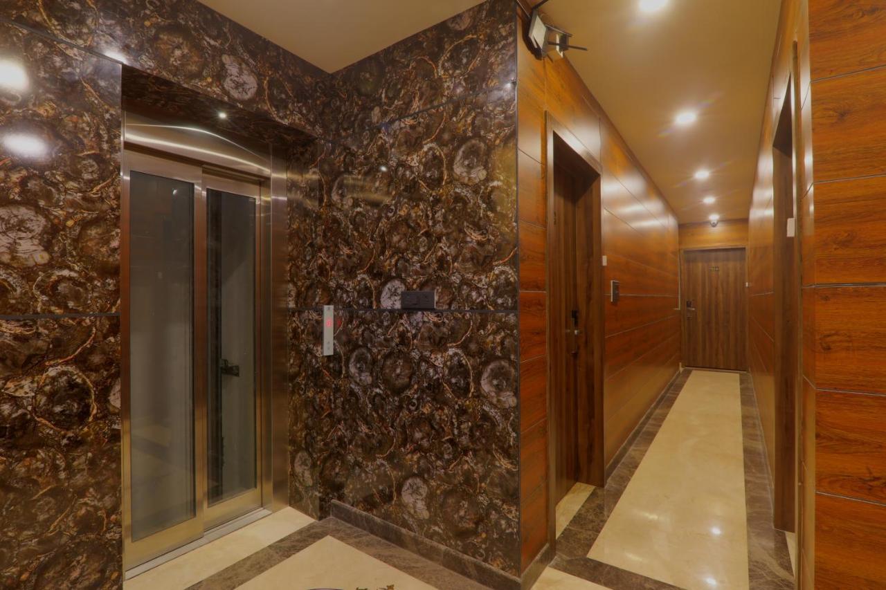 Shri Tirupati Residency Hotel ลัคเนา ภายนอก รูปภาพ